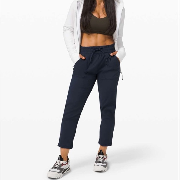lululemon athletica Pants - Lululemon Beyond the Studio Crop Size 6 True Navy NEW